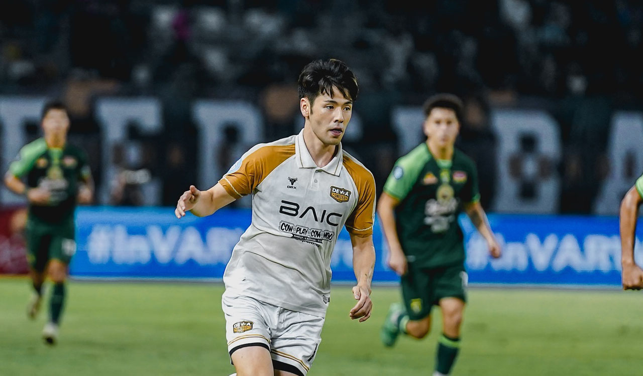 Oke, ini dia artikel berita dalam bahasa Thailand dengan gaya yang diminta: