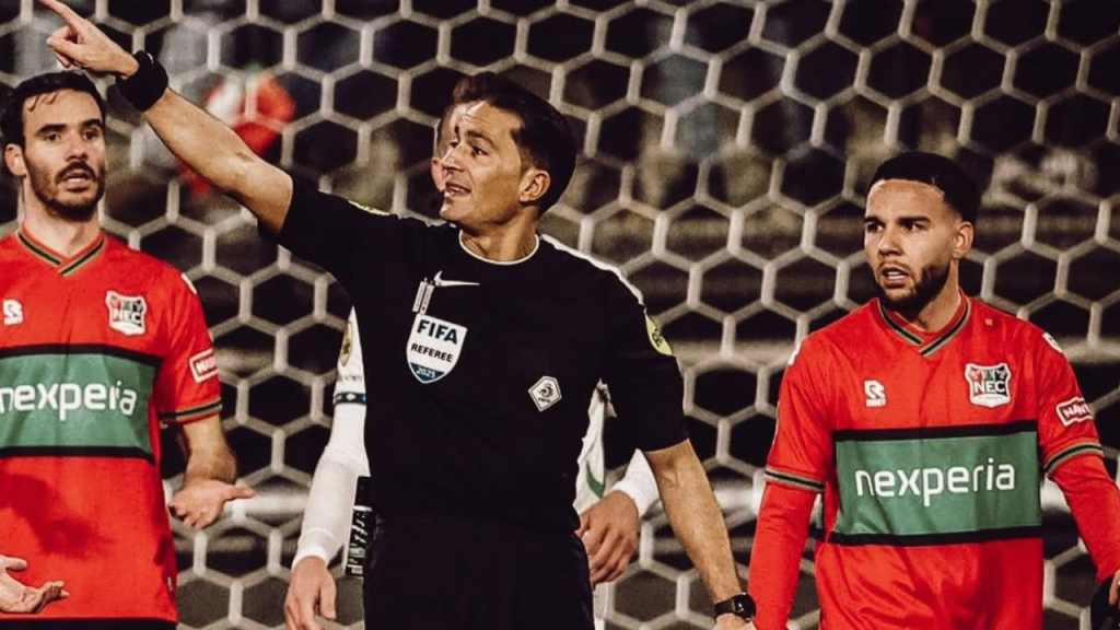 โอ้โห! ฟาน เพอร์ซี่ ประเดิมคุม เฟเยนูร์ด ดวลเดือด เอ็นอีซี! จับตาไลน์อัพสุดโหด!! โอ้โห! ฟาน เพอร์ซี่ ประเดิมคุม เฟเยนูร์ด ดวลเดือด เอ็นอีซี! จับตาไลน์อัพสุดโหด!!