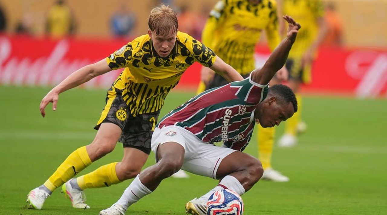 ฟลูมิเนนเซ่เจ๊าบุกหนักแต่คมไม่พอ! ดอร์ทมุนด์ตั้งรับเหนียวแน่นดับฝันแชมป์โลก