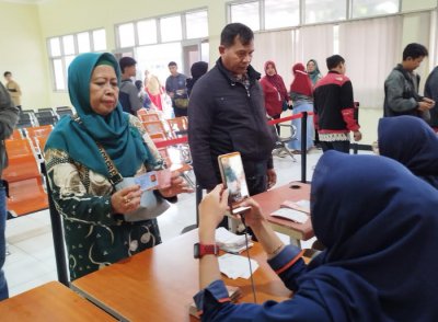 เงินอุดหนุนตกงาน 600,000 บาทหายไปไหน? รัฐบาลเงียบ! ปริศนาเศรษฐกิจไทยกำลังร้อนแรง!