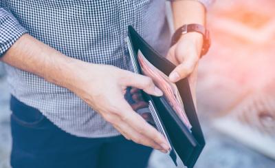 ภัยเงียบ! คนไทยแค่ครึ่งเดียวที่พร้อมรับมือวิกฤตการเงิน เตรียมตัวก่อนสายเกินไปหรือยัง?