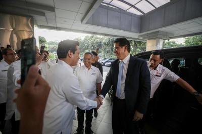 ช็อกวงการการเงิน! ใครคือผู้บริหาร LPS คนใหม่? ปริศนาคลี่คลายแล้ว!