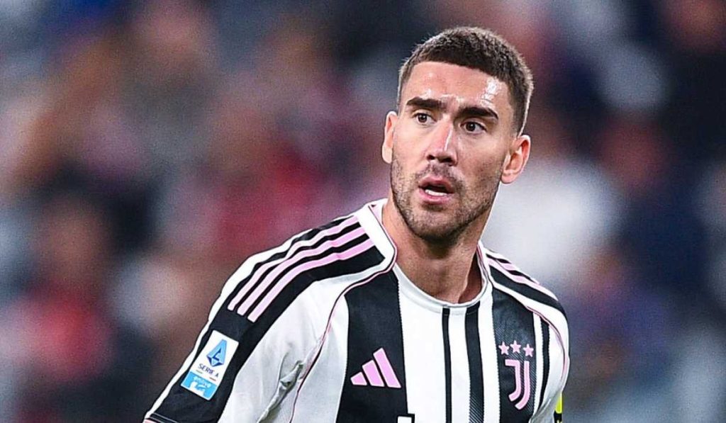 หัวข้อข่าว: บาร์ซ่าตาโต! เล็งงาบ "ดูซาน วลาโฮวิช" ฟรีปี 2026 ดีโก้เริ่มขยับ หวังเสริมคมแดนหน้า