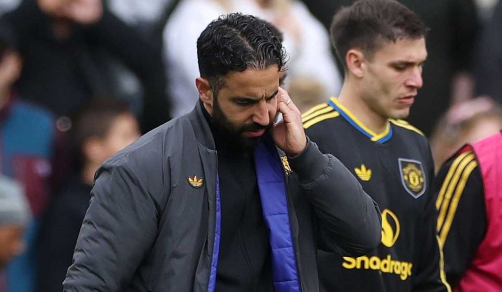 สุดปัง! อดีตบอสพรีเมียร์ลีกเสนอตัวคุม แมนฯ ยูฯ ฟรี! "เห็นภาพนั้นแล้วอึ้งไปเลย" สุดปัง! อดีตบอสพรีเมียร์ลีกเสนอตัวคุม แมนฯ ยูฯ ฟรี! "เห็นภาพนั้นแล้วอึ้งไปเลย"