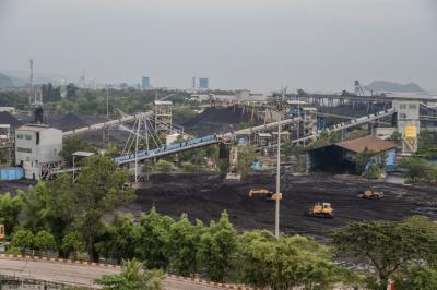 กำไรบ่อถ่านหินทรุด! Bukit Asam ฝ่าวิกฤตราคาดิ่งเหว ทำกำไร 1.4 ล้านล้านรูเปียห์ได้อย่างไร? (Kamrai bo thanhin thrut! Bukit Asam fa wikrit rakha ding heo tham kamrai 1.4 lan lan rupiah dai yang rai?)