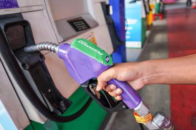 หัวข้อข่าว: น้ำมันเขียวเบอร์ 95 มาแล้ว! เติม E5 ได้ทั่วไทย ปั๊มไหนมีบ้าง เช็กเลย! (น้ํามันเขียวเบอร์ 95 มาแล้ว! เติม E5 ได้ทั่วไทย ปั๊มไหนมีบ้าง เช็กเลย!)