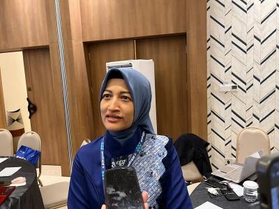 หัวข้อข่าว: เงินทองไหลมาเทมา! BCA Syariah ปล่อยกู้ทะลุ 12 ล้านล้านรูเปียห์ โฟกัสสีเขียวรักษ์โลก!