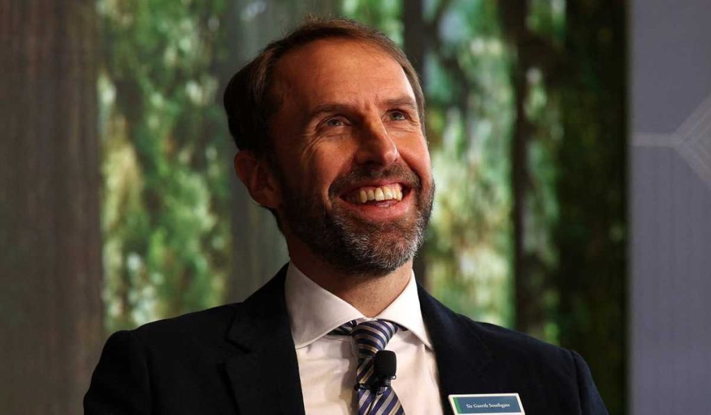 ตำนานผีแดงออกโรงเตือน! แมนยูฯ อย่าคิดดึง 'กุนซือทีมชาติ' รายนี้มาคุมทัพเด็ดขาด! เสี่ยงพังไม่เป็นท่า!