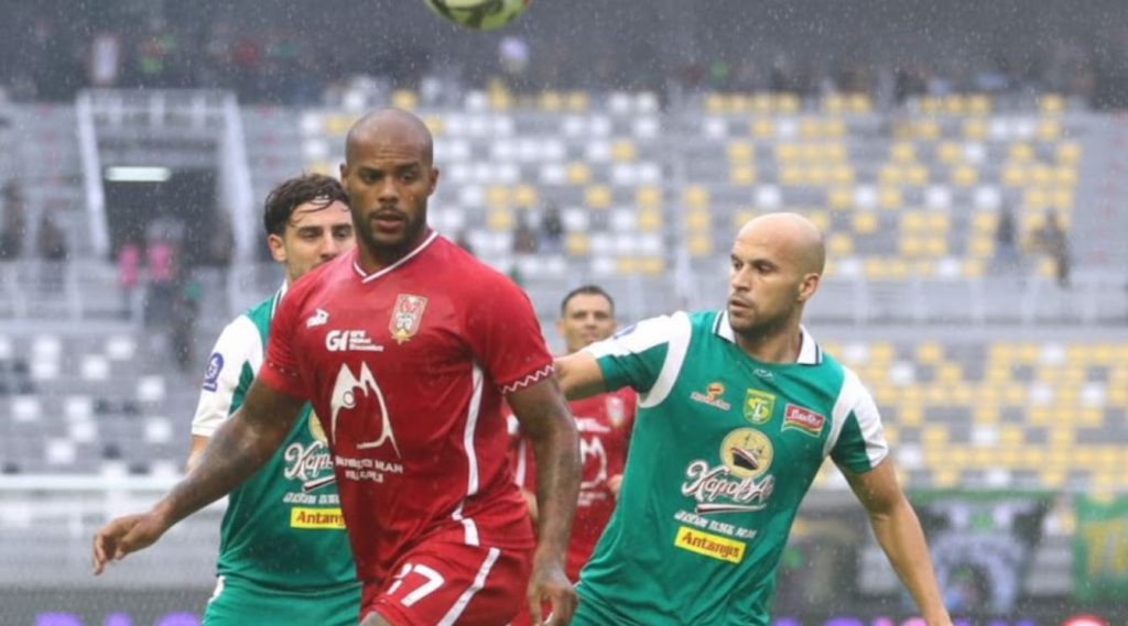 แน่นอนครับ นี่คือบทความข่าวที่คุณต้องการในภาษาไทย โดยคงเนื้อหาหลัก ปรับสำนวนให้เป็นธรรมชาติแบบนักข่าวกีฬา และเป็นเอกลักษณ์ครับ