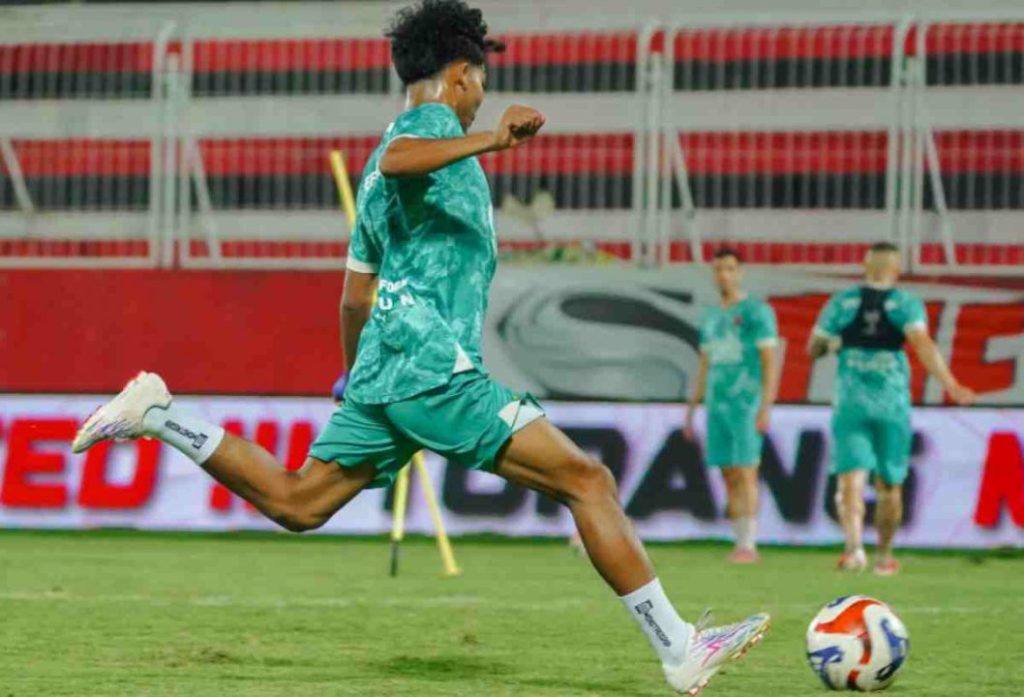 พลิกนรก? เปอร์ซิยาป เจปารา พร้อมเขย่าบัลลังก์ 'เกีย ราฮา' ด้วย 5 แข้งต่างชาติใหม่! มัลลุต ยูไนเต็ด จะกู้ศรัทธาได้หรือไม่?