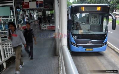 ไม่ต้องควานหาเงินสด! GoPay พลิกโฉมการเดินทางในจาการ์ตา ซื้อตั๋ว Transjakarta ได้ในแอปเดียว สะดวกสบายจนคุณต้องทึ่ง!