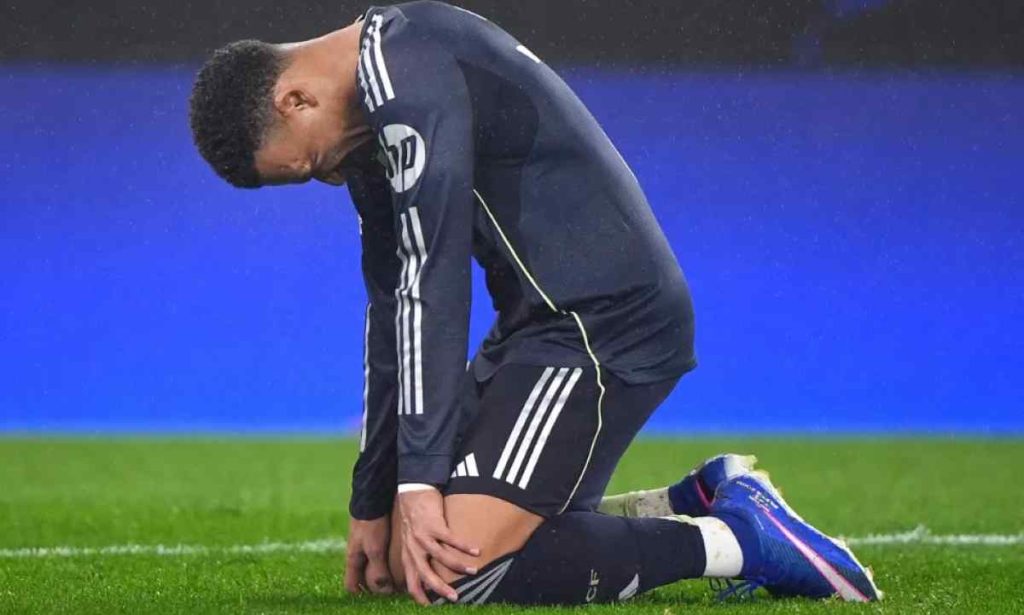 ลุ้นระทึก! ชะตากรรมเอ็มบัปเป้ก่อนศึกใหญ่มาดริดชนเรือใบสีฟ้าในแชมเปียนส์ลีก ลุ้นระทึก! ชะตากรรมเอ็มบัปเป้ก่อนศึกใหญ่มาดริดชนเรือใบสีฟ้าในแชมเปียนส์ลีก