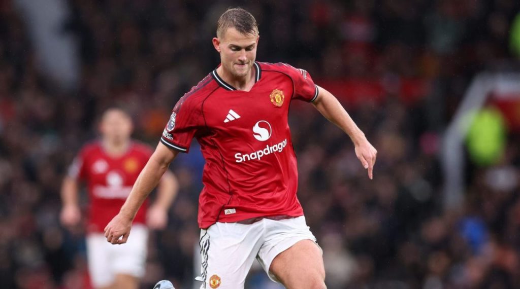 ลุ้นระทึก! 5 แข้งคีย์แมน ‘ผีแดง’ จ่อคัมแบ็ก ปลุกความหวังไล่ล่าท็อปโฟร์พรีเมียร์ลีก! ลุ้นระทึก! 5 แข้งคีย์แมน 'ผีแดง' จ่อคัมแบ็ก ปลุกความหวังไล่ล่าท็อปโฟร์พรีเมียร์ลีก!