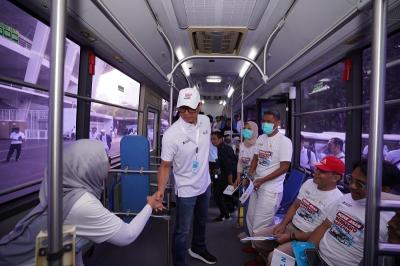 พลิกโฉมการเดินทาง! BUMN จัดใหญ่ 'กลับบ้านฟรี' แสนกว่าชีวิตถึงที่หมายปลอดภัย แถมช่วยโลกไร้มลพิษ! พลังงานสะอาดนำทาง?