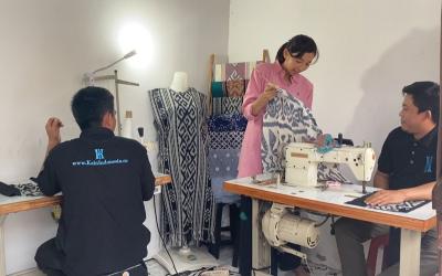 ถอดรหัสความสำเร็จ! BRI หนุน SME แฟชั่นอินโดฯ ปั้นผ้าโบราณสู่เทรนด์โลก ทำเงินมหาศาล!