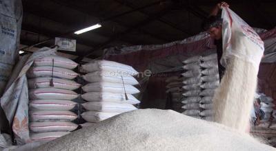 เอลนีโญคุกคาม! แต่ Bulog อินโดฯ ประกาศกร้าว ข้าวสารในคลังแน่นเอี๊ยดพอเลี้ยงคนทั้งชาติ 11 เดือน! อะไรคือเบื้องหลังความมั่นใจนี้?