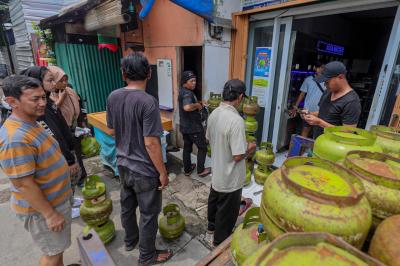 ช็อกวงการ! อินโดฯ สั่งฟรีภาษีนำเข้า 0% ดันธุรกิจเครื่องบิน-ปิโตรเคมี พุ่งทะยานฟ้า สกัดวิกฤตโลก!