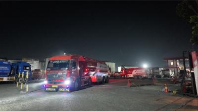 belanegara - เมื่อเร็วๆ นี้ PT Pertamina Patra Niaga ได้ออกมายืนยันถึงความพร้อมของคลังน้ำมันเชื้อเพลิงซังกะรัน (Fuel Terminal Sanggaran) และสถานีบริการน้ำมัน (SPBU) ของ Pertamina ที่สนามบินนานาชาติ I Gusti Ngurah Rai ในบาหลี ว่าสามารถกระจายพลังงานและตอบสนองความต้องการของประชาชนและนักท่องเที่ยวได้อย่างเต็มที่ การยืนยันนี้ถือเป็นหัวใจสำคัญในการขับเคลื่อนภาคการท่องเที่ยวของบาหลีให้ดำเนินไปอย่างราบรื่นและยั่งยืน
